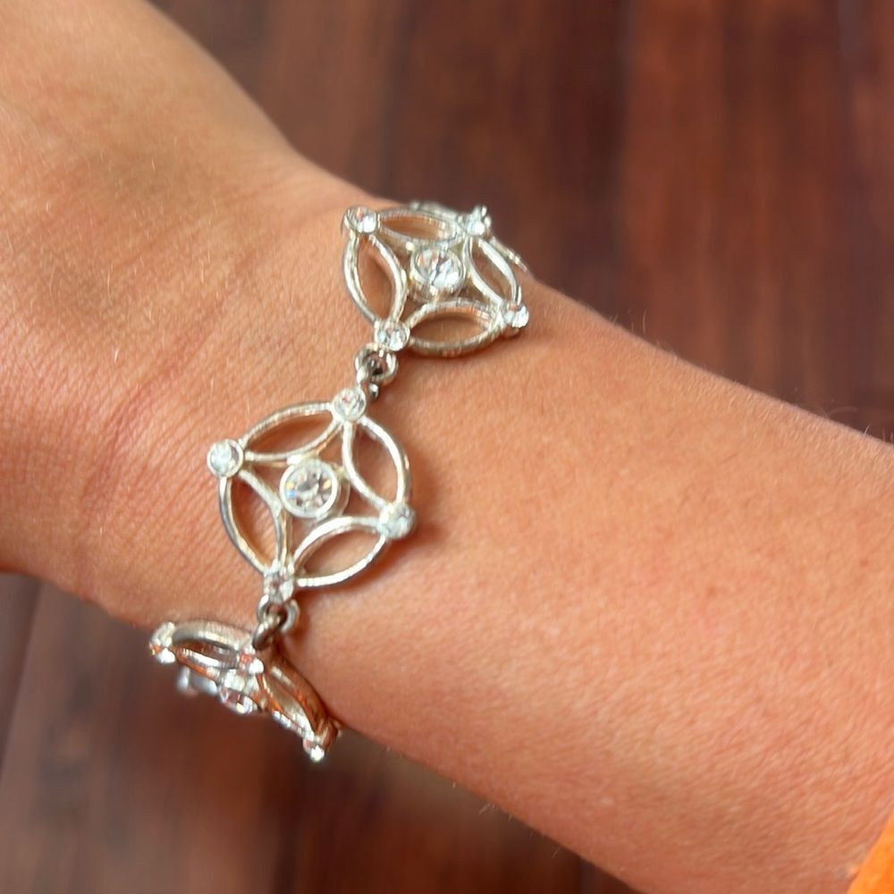 Silver Bracelet with Clasp Closure - BRAND NEW - Faux Diamond Look